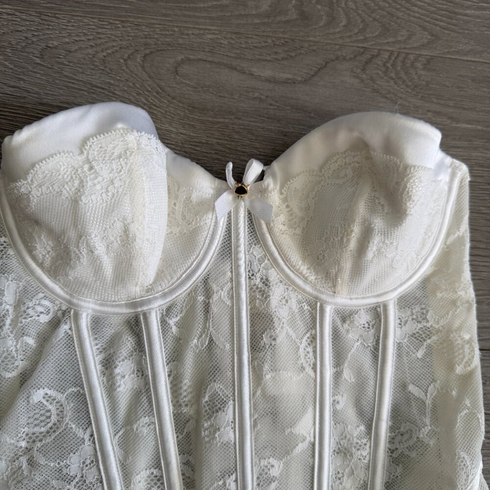 Victoria’s Secret I Do Ivory Lace Bridal Bustier Corset 34B Lace Up Back Straple - Picture 3 of 11